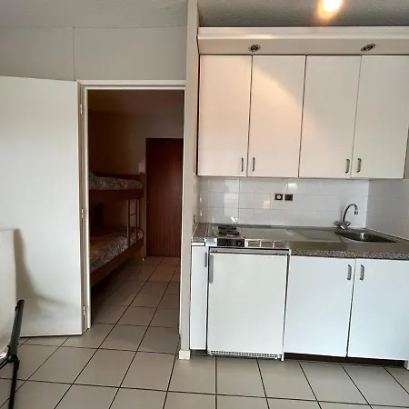 Avec Terrasse Proche Et Parking Gratuit - Fr-1-239-955 *